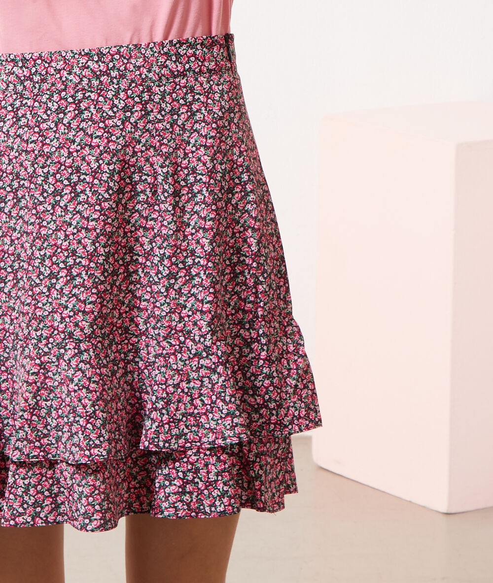 Falda estampada estampado negro.