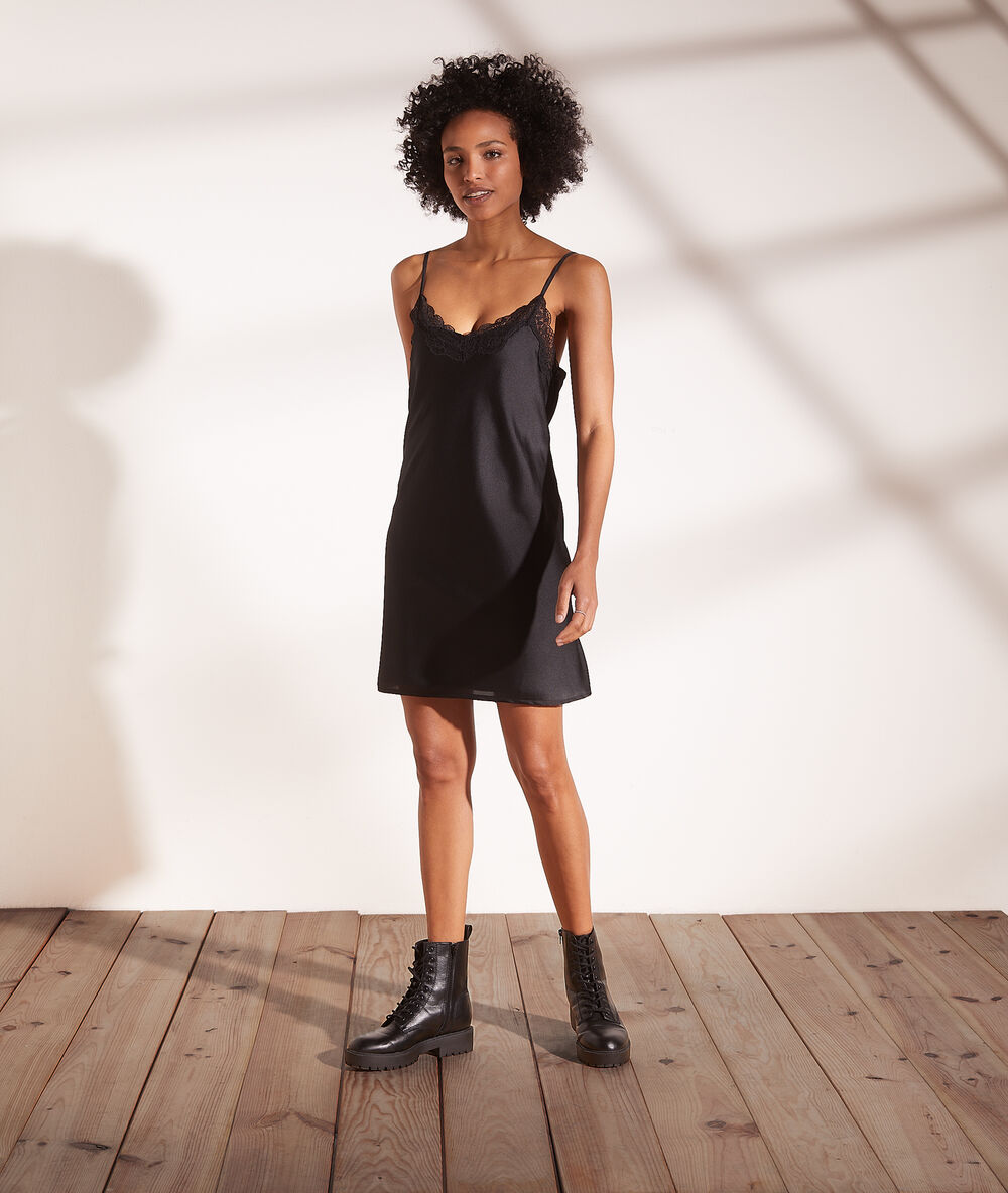 Vestido lencero 2 en 1 negro.