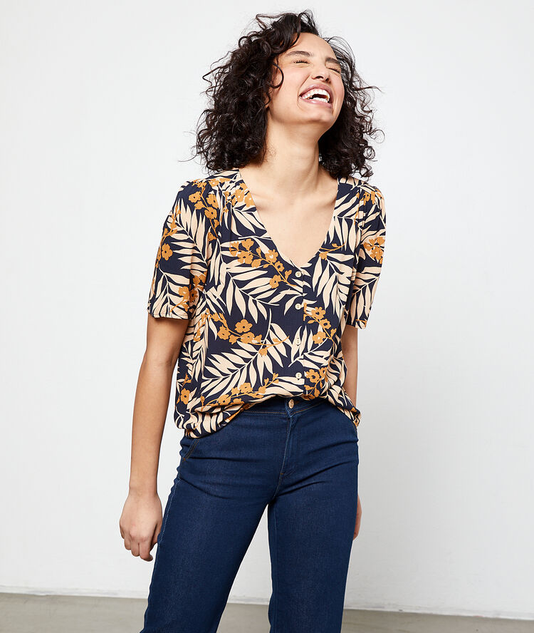 Blusa estampado floral azul marino.