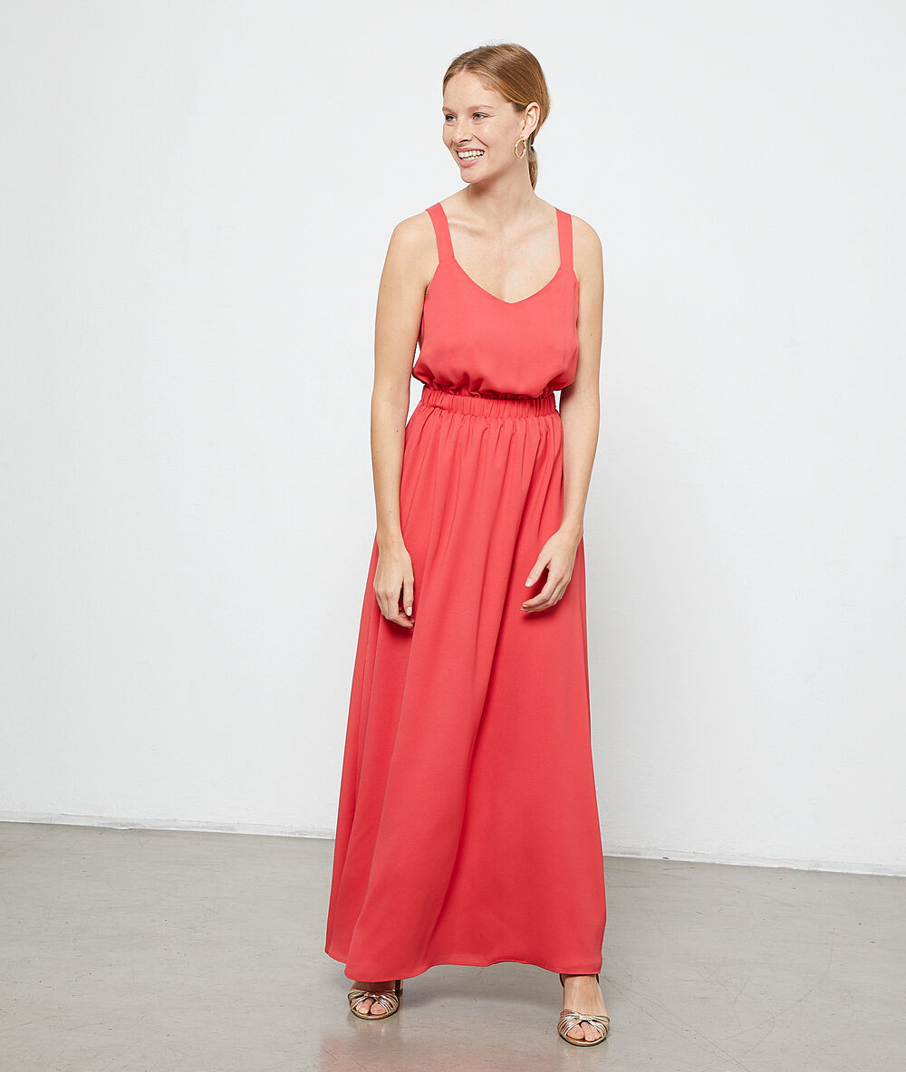 Vestido espalda cruzada anudada coral.