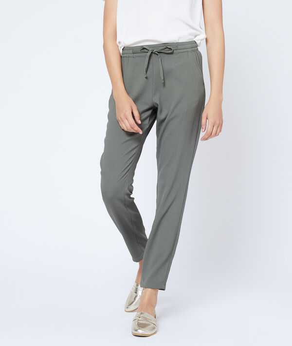 Pantalón alto con cinturón Pantalón alto con cinturón