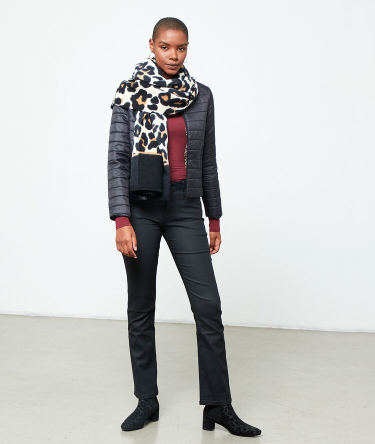 Bufanda plaid estampado leopardo negro.