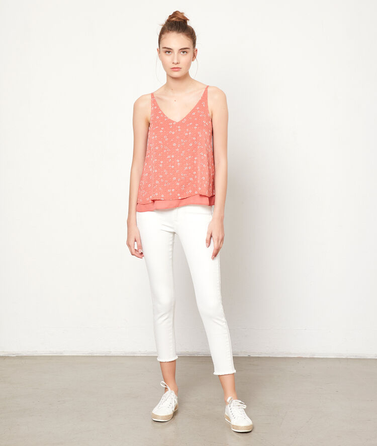 Top estampado floral rosa.