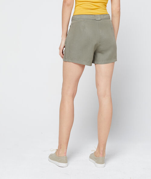 Pantalón corto con cinturón de Tencel Pantalón corto con cinturón de Tencel