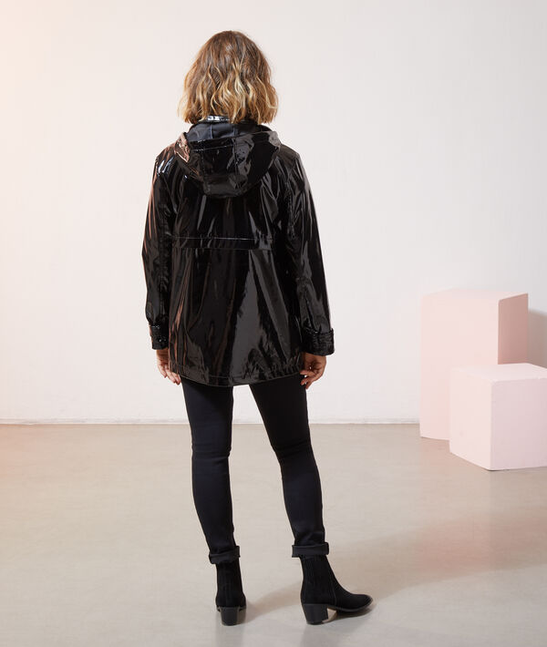 Impermeable efecto vinilo Impermeable efecto vinilo
