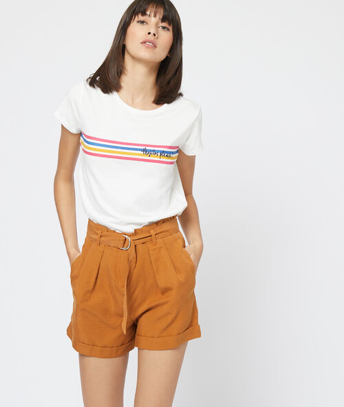 Camiseta nostálgica crudo.