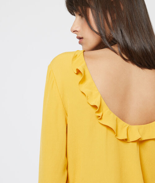 Blusa espalda escotada con volantes Blusa espalda escotada con volantes