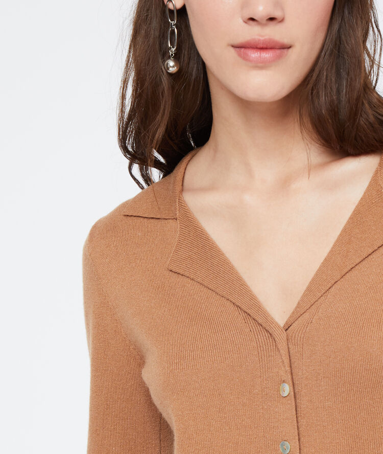 Suéter cuello camisa c.camel.
