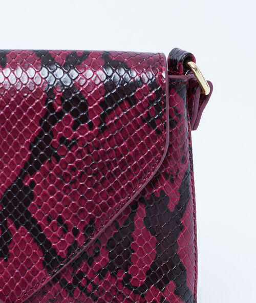 Bolso bandolera estampado serpiente granate.