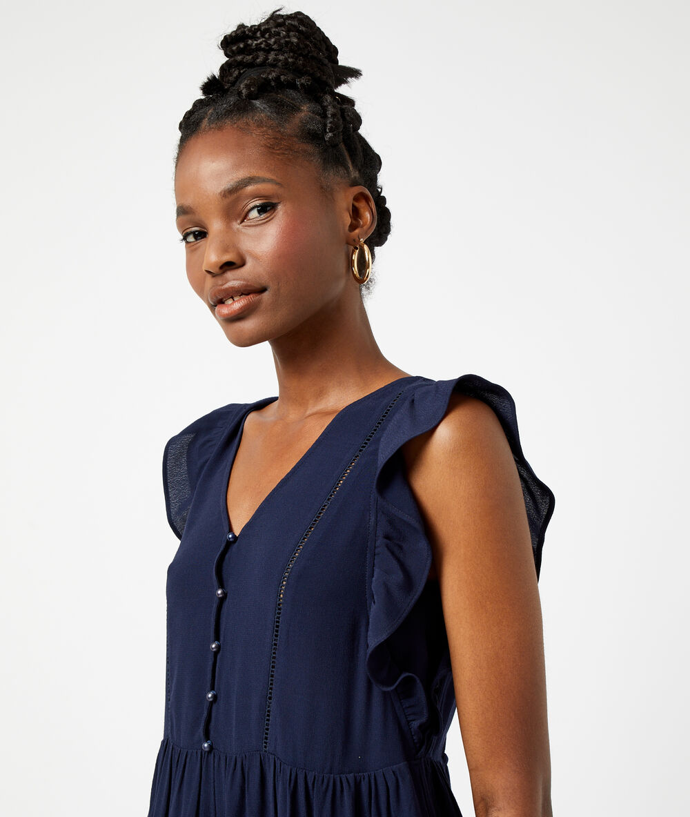 Vestido con volantes azul marino.