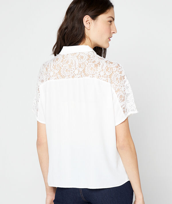 Camisa con detalles de guipur Camisa con detalles de guipur