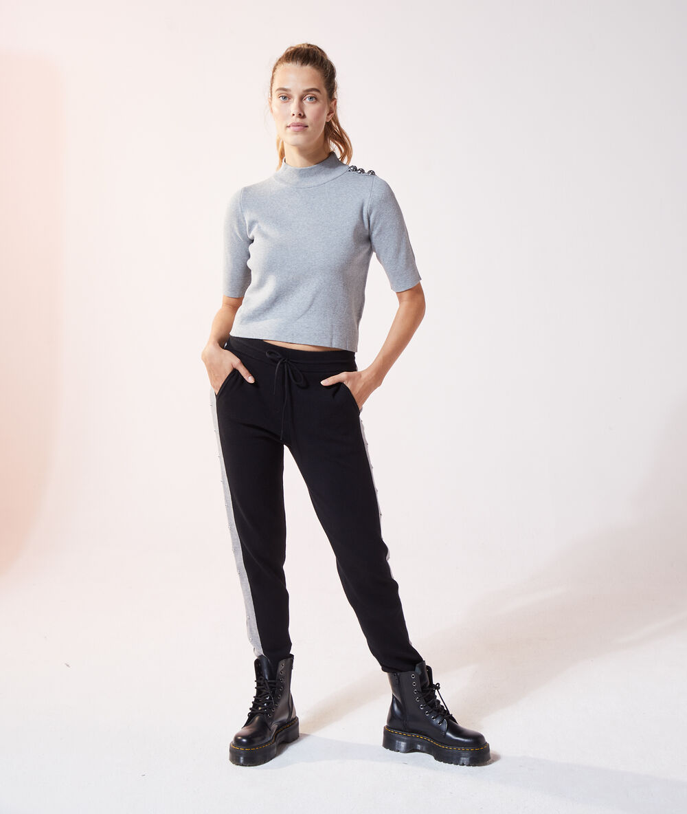 Jersey fino con botones laterales c.gris jaspeado.