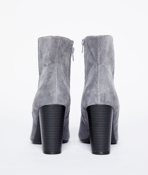 Botines de talón efecto pana Botines de talón efecto pana