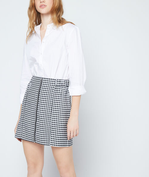 Falda estampado a cuadros vichy negro.