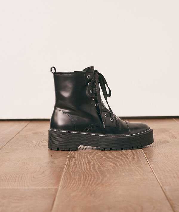Botines estilo militar Botines estilo militar