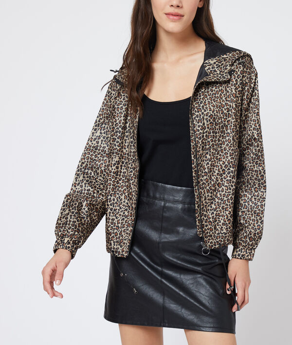 Chaqueta tipo bomber estampado de leopardo Chaqueta tipo bomber estampado de leopardo