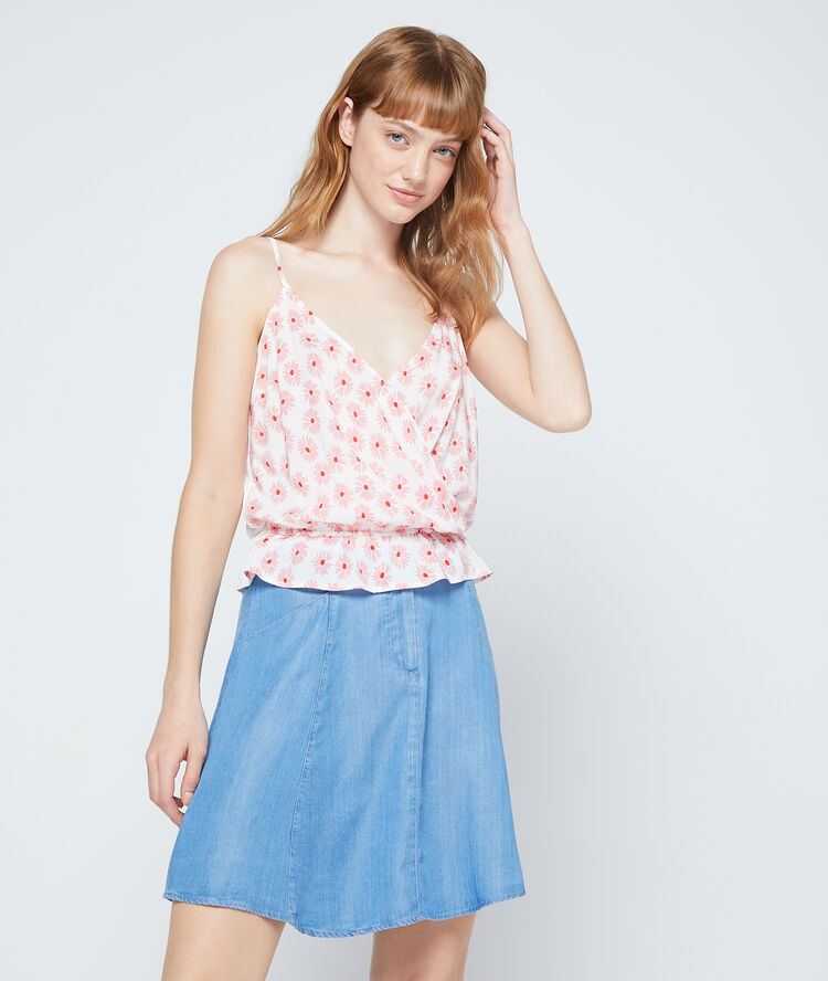 Top cruzado estampado floral rosa.