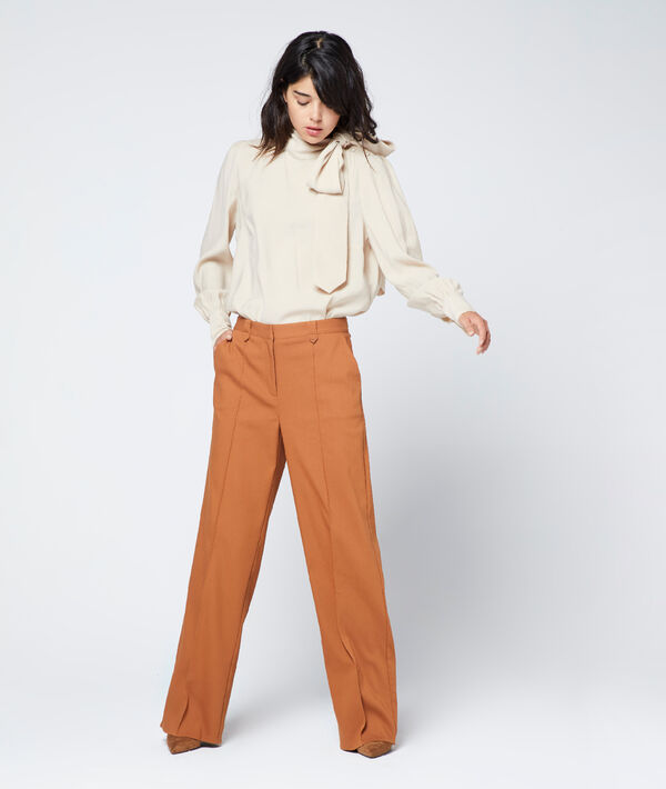 Blusa anudada Blusa anudada