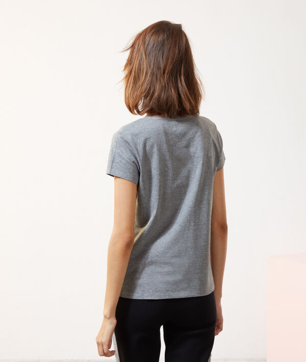 Camiseta escote en V Camiseta escote en V