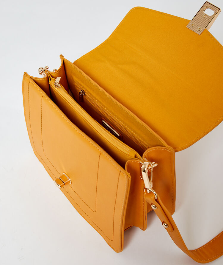 Bolso tipo mochila c.miel.