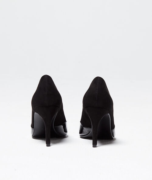 Zapatos de charol con dos tejidos negro.