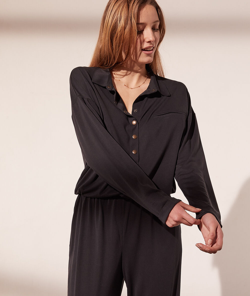 Mono jogger negro.