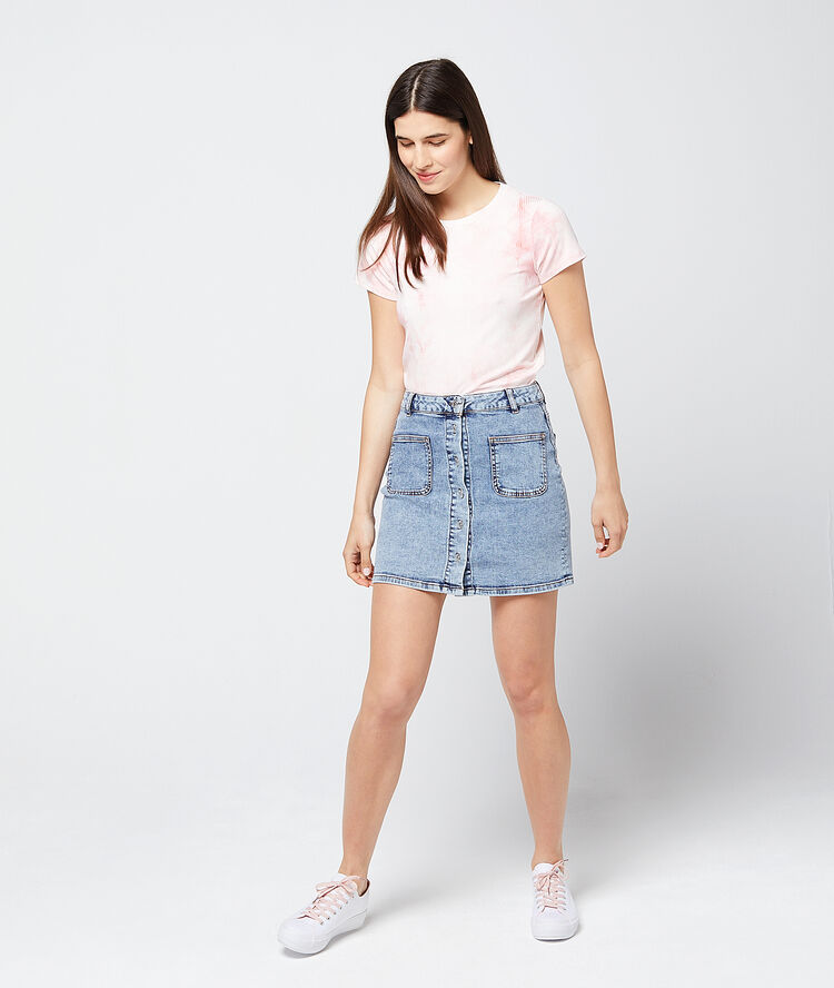 Camiseta estampado tie-dye rosa.