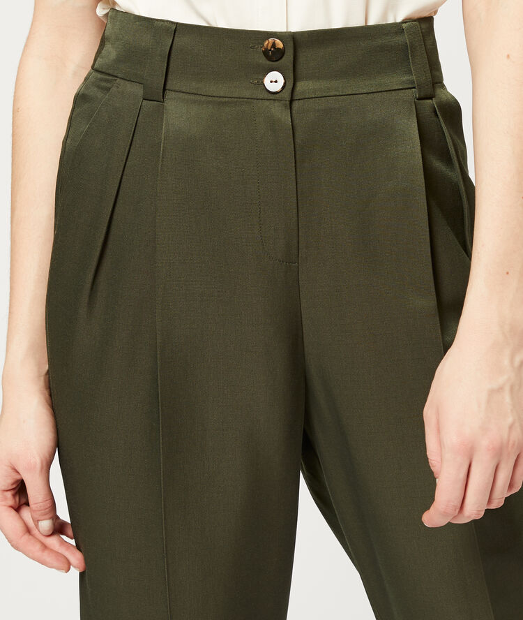 Pantalón de talle alto caqui.