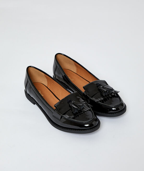 Mocasines de charol con borlas Mocasines de charol con borlas