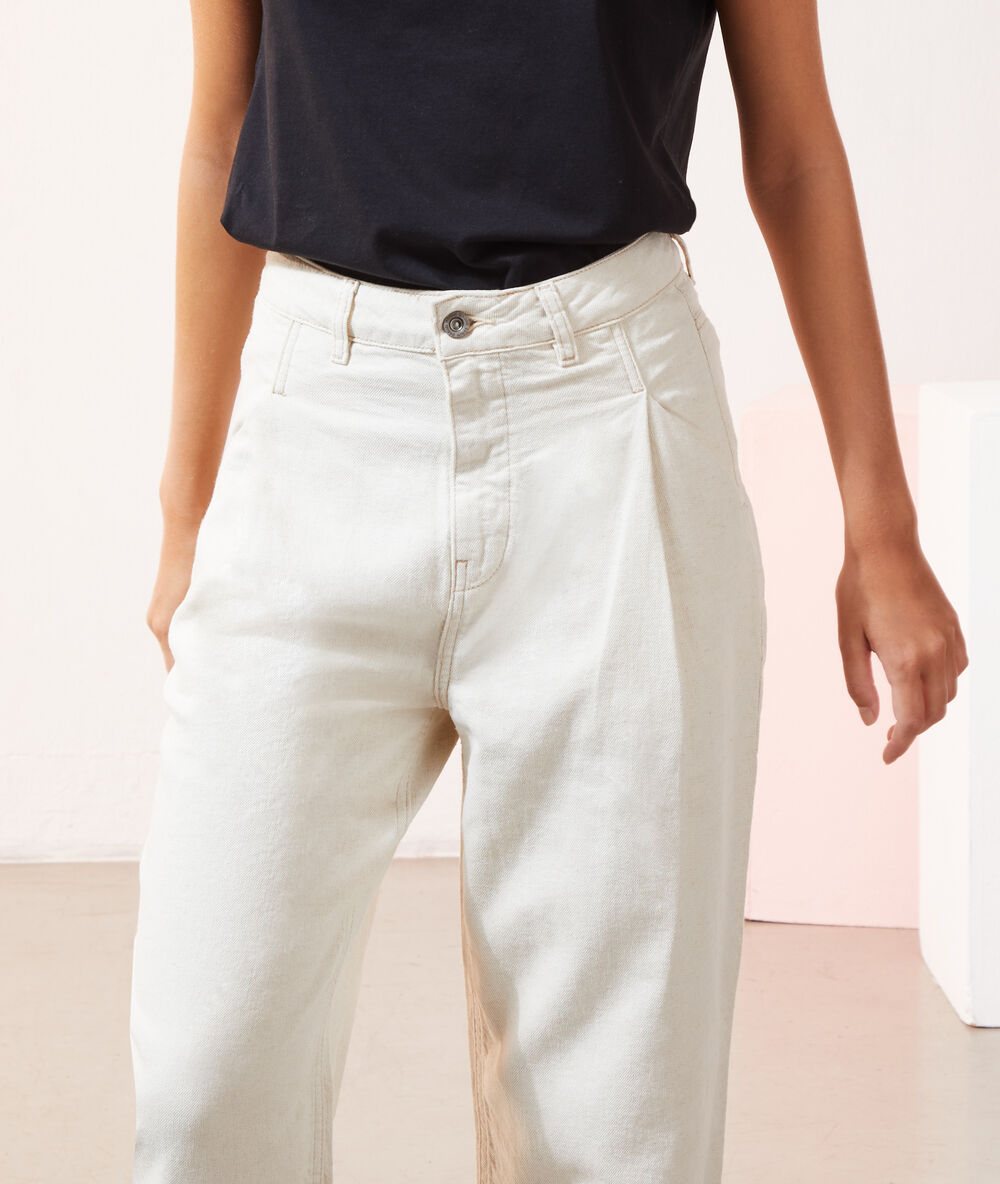 Pantalón vaquero ancho crudo.