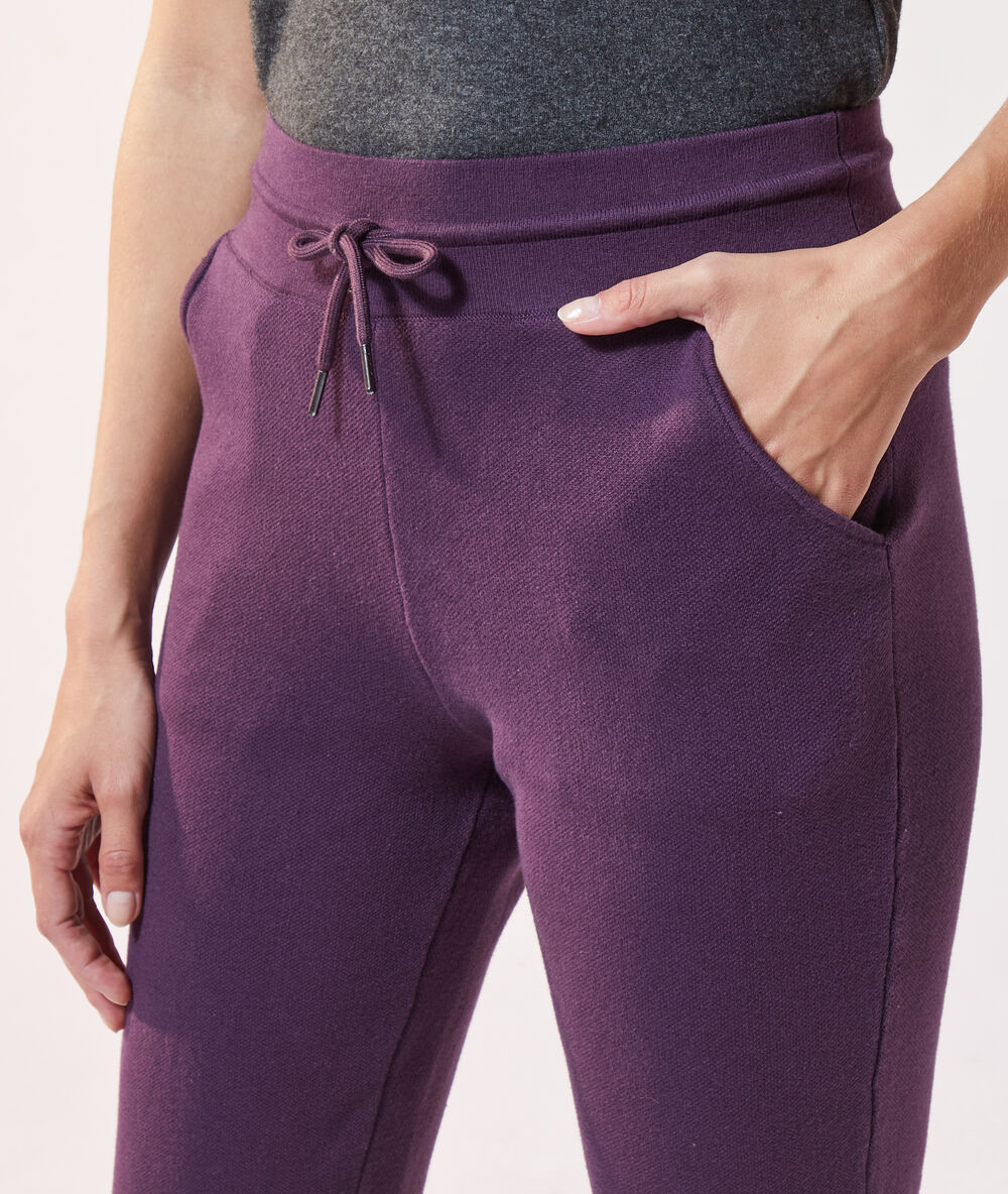 Pantalón jogging ciruela.