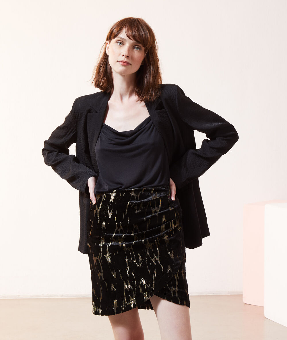 Veste droite jacquard noir.