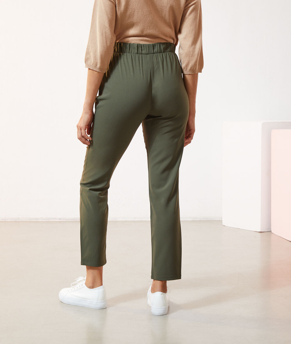 Pantalón de talle alto anudado caqui.