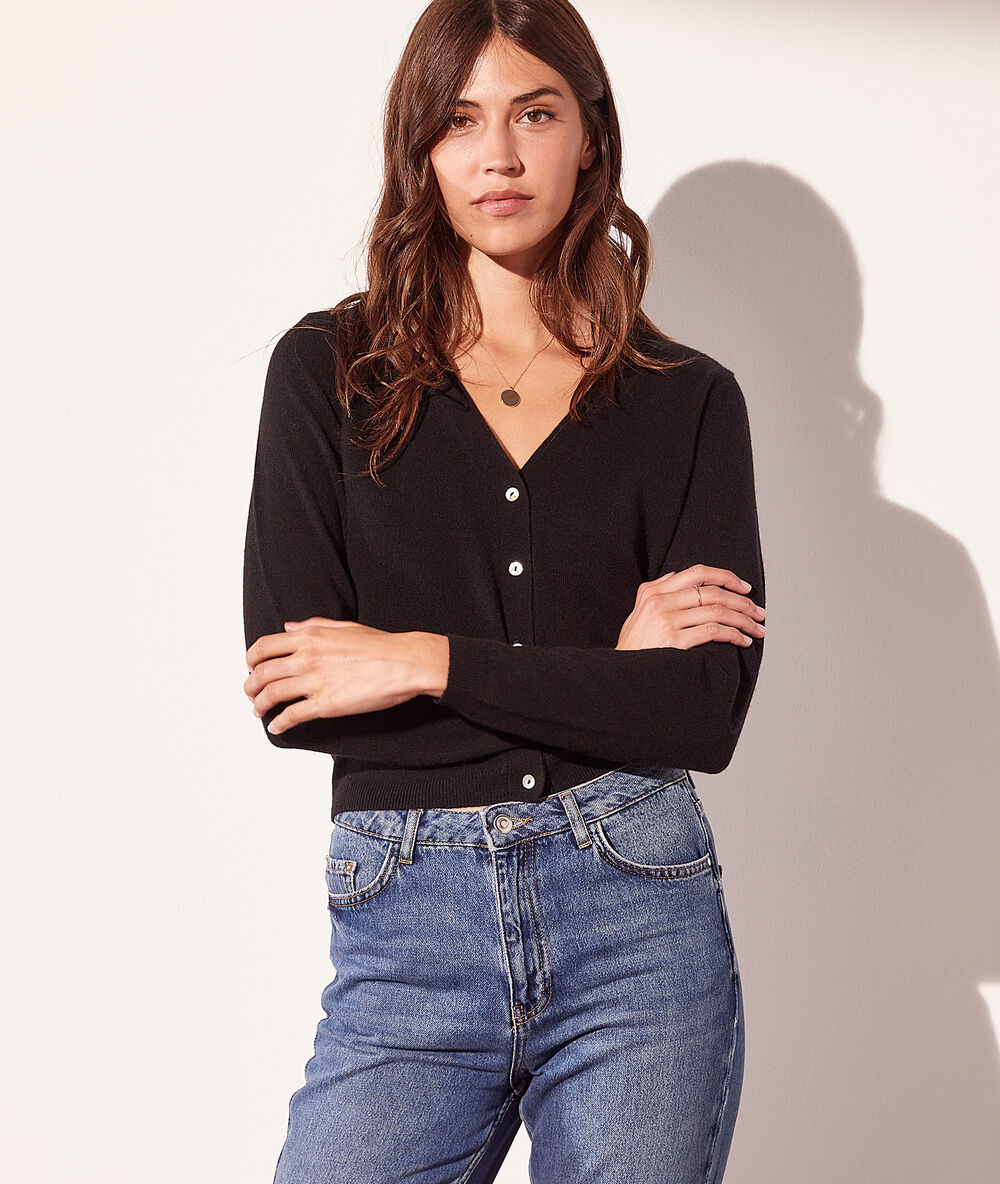 Chaqueta de cachemira negro.