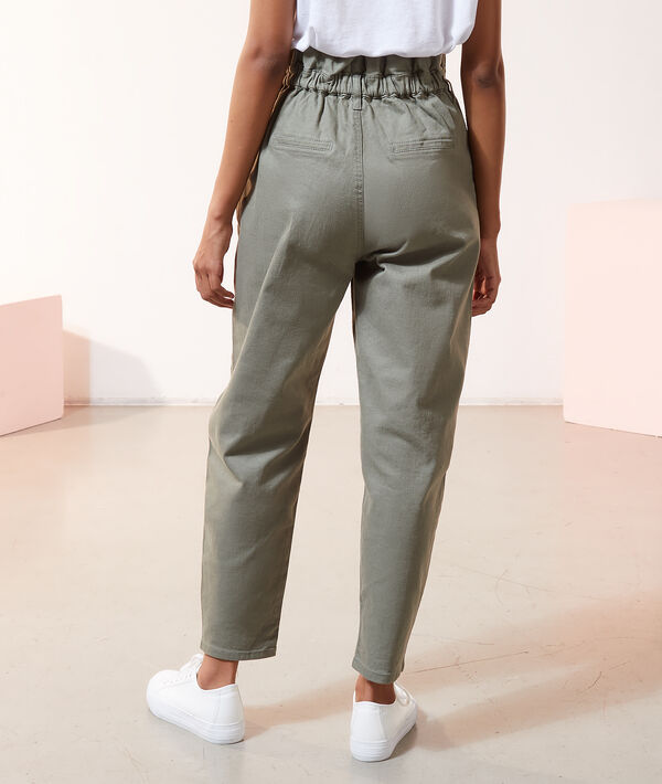 Pantalón zanahoria talle alto Pantalón zanahoria talle alto