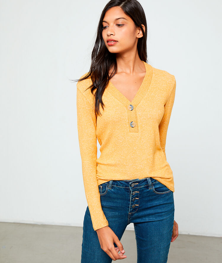 Camiseta cuello abotonado de punto fino c.ocre.