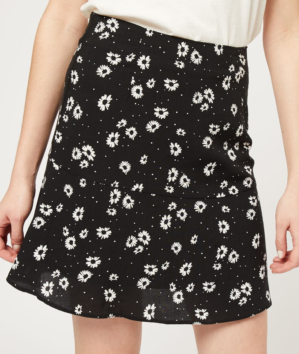 Falda patinadora floral negro.