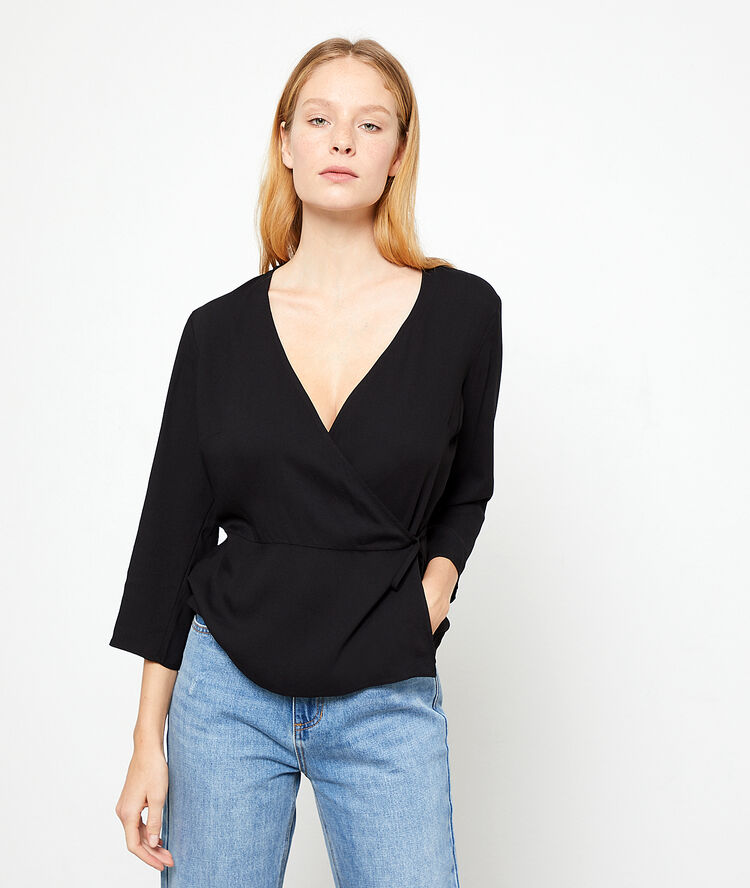 Blusa cruzada negro.