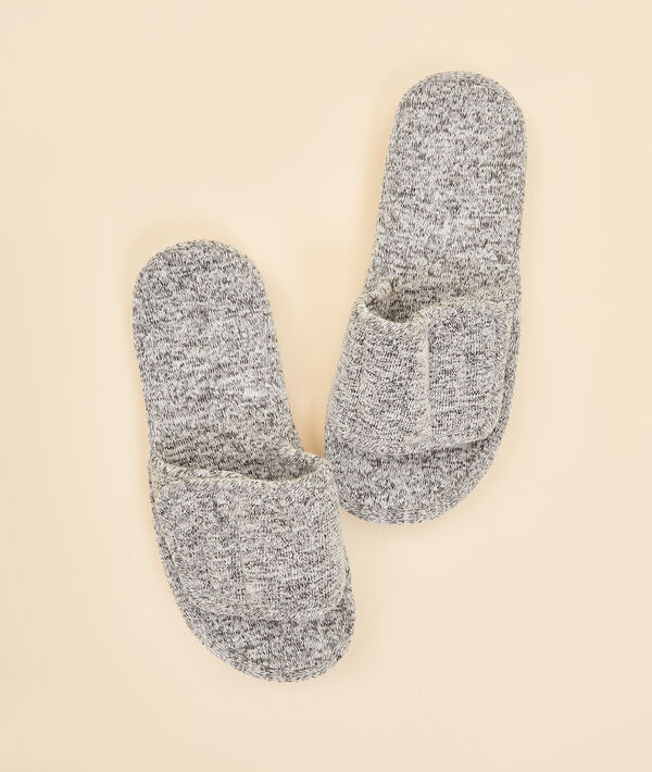 Zapatillas tipo chancla Zapatillas tipo chancla