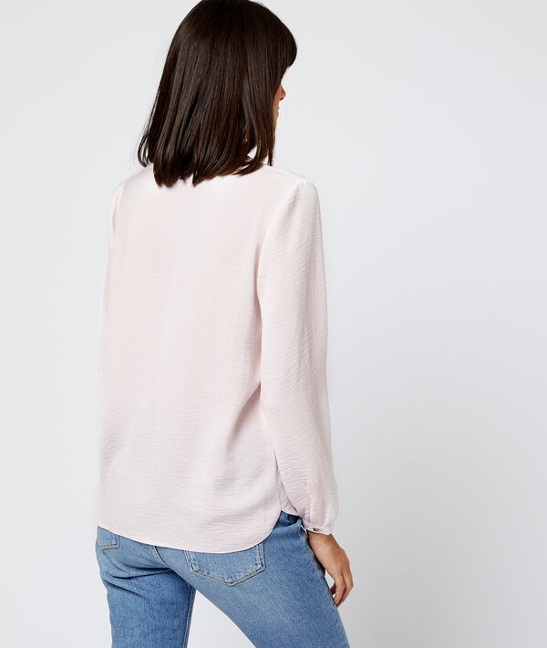 Blusa abotonada cuello en V Blusa abotonada cuello en V