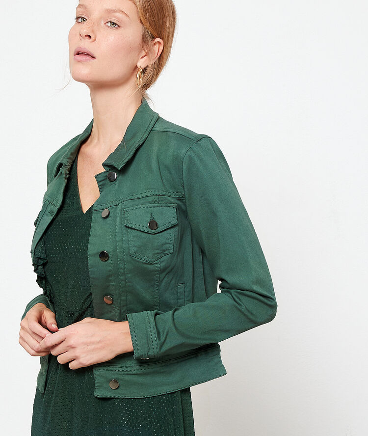 Chaqueta vaquera verde.