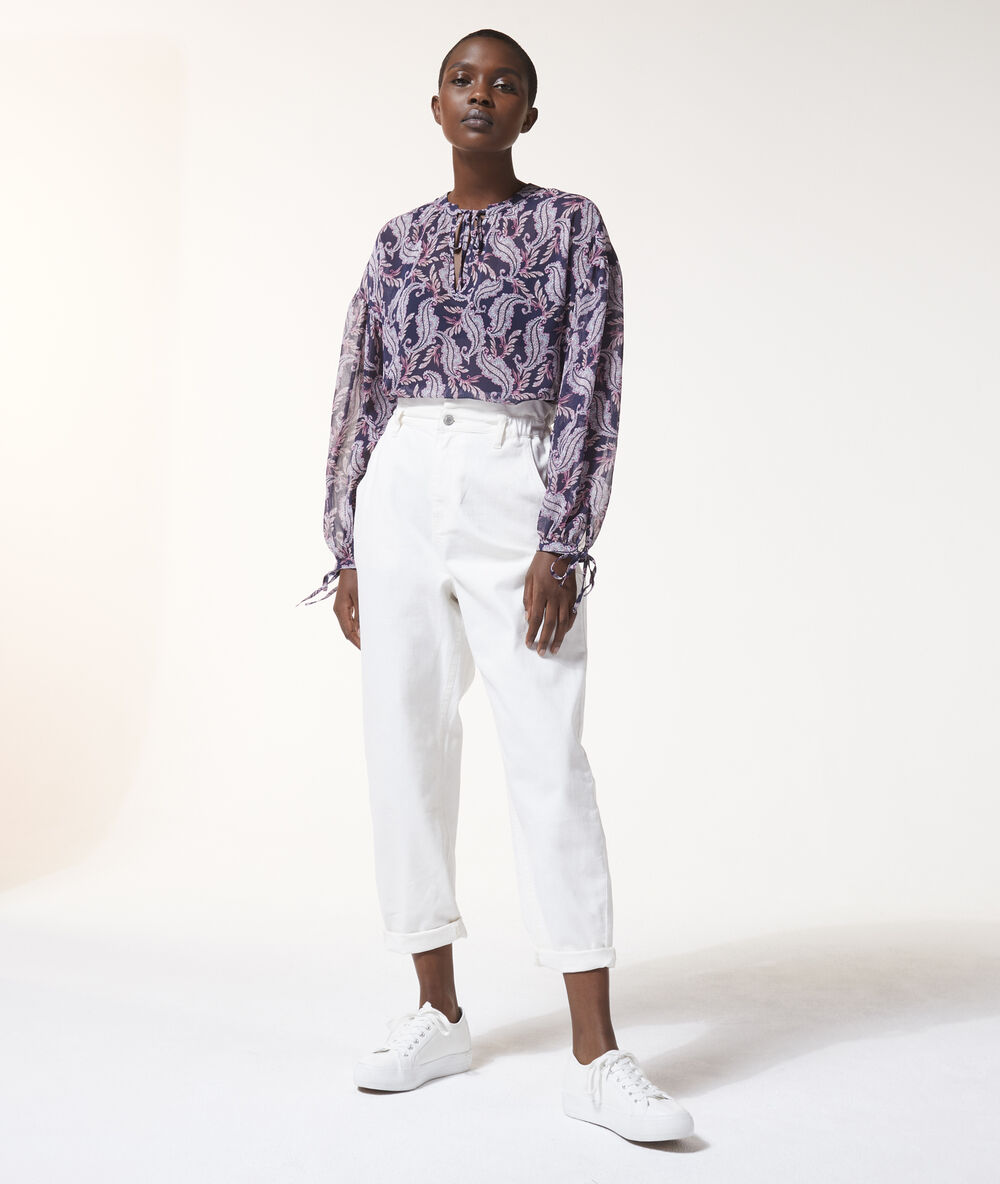Blusa estampada ciruela.