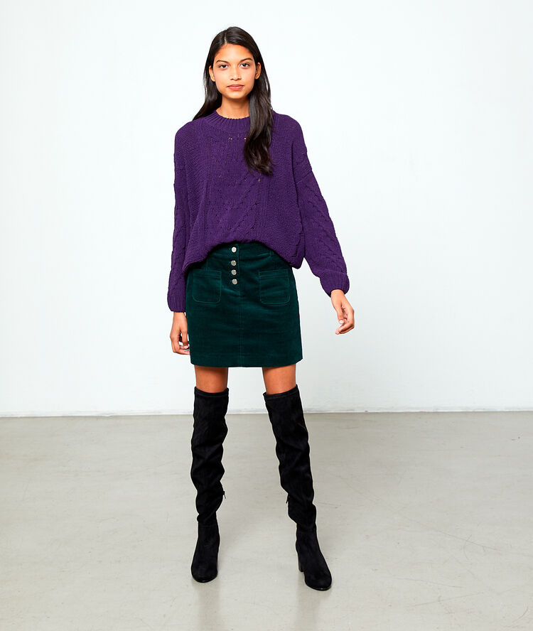Jersey de punto cruzado violeta.