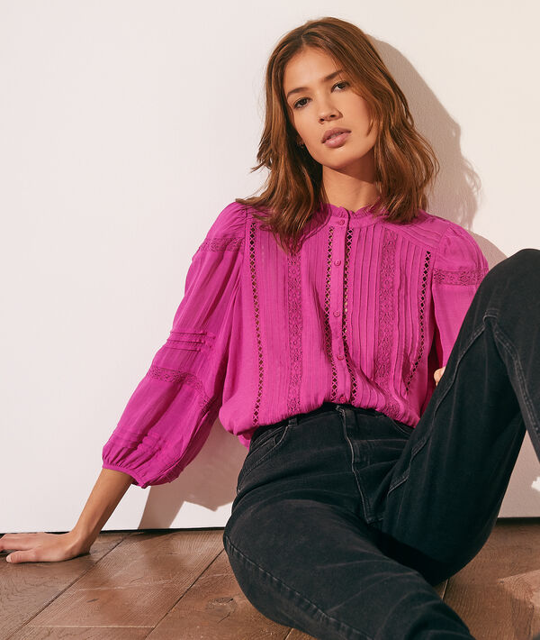 Blusa con detalles de encaje Blusa con detalles de encaje