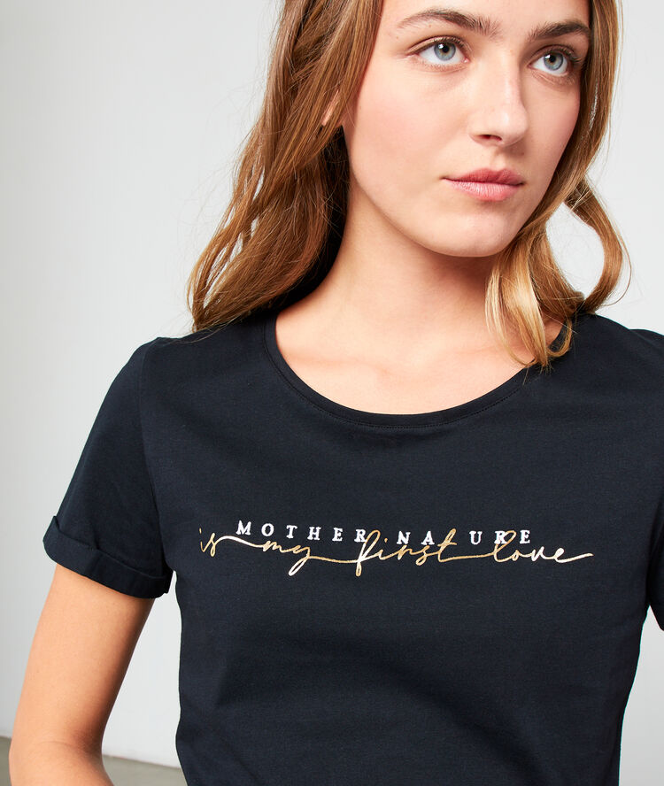 Camiseta ‘mother nature is my first love’ negro.