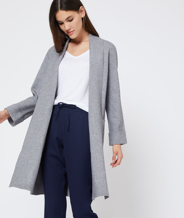 Chaqueta larga de tejido suave Chaqueta larga de tejido suave