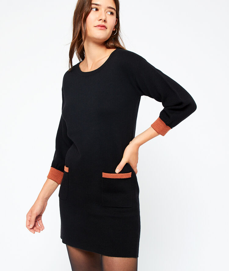 Vestido jersey con bolsillos negro.