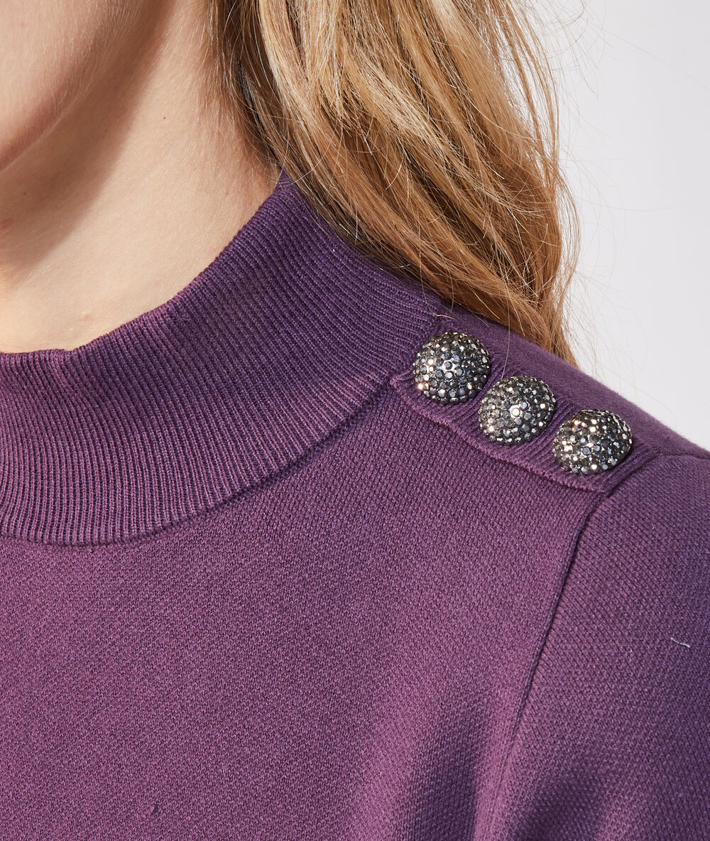 Jersey fino con botones laterales ciruela.