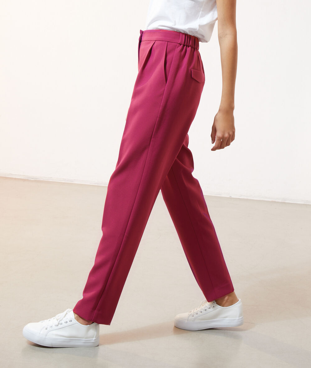Pantalón zanahoria frambuesa.