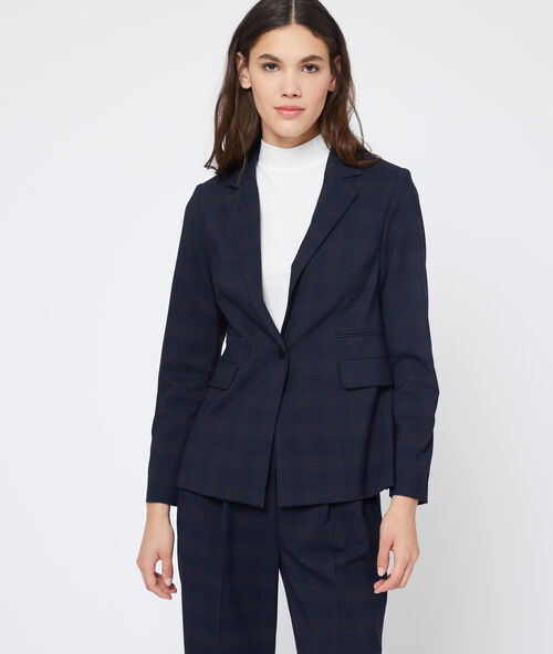 Chaqueta de sastre a cuadros azul marino.